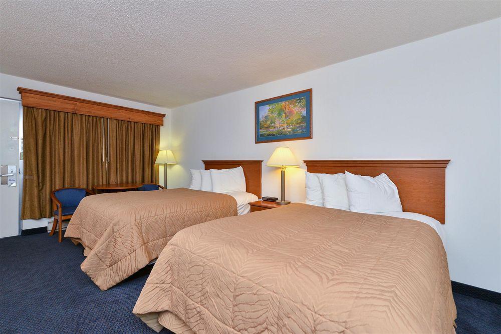 Corn Palace Inn Mitchell Buitenkant foto